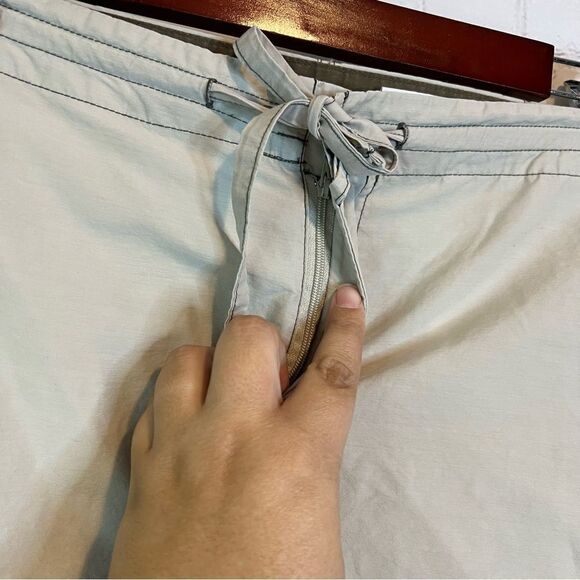 Columbia khaki cargo shorts size 6 - Picture 2 of 10